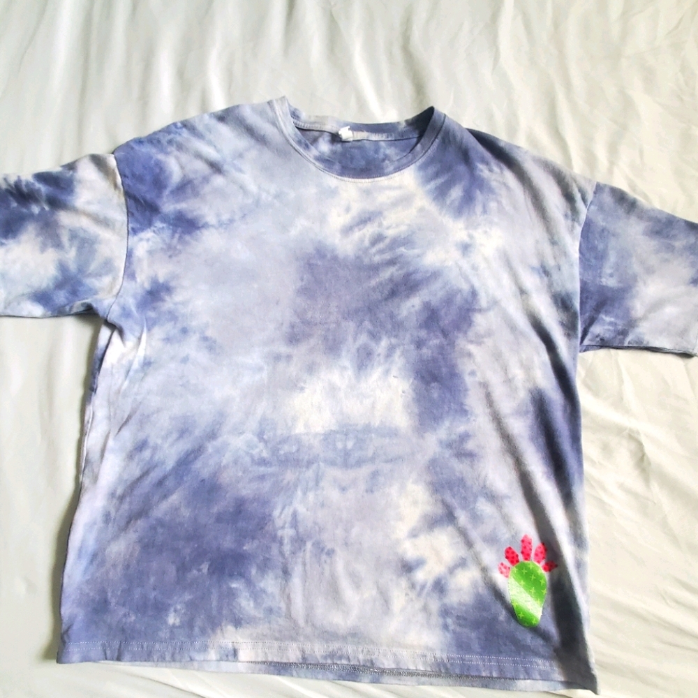 Tie-dye T shirt